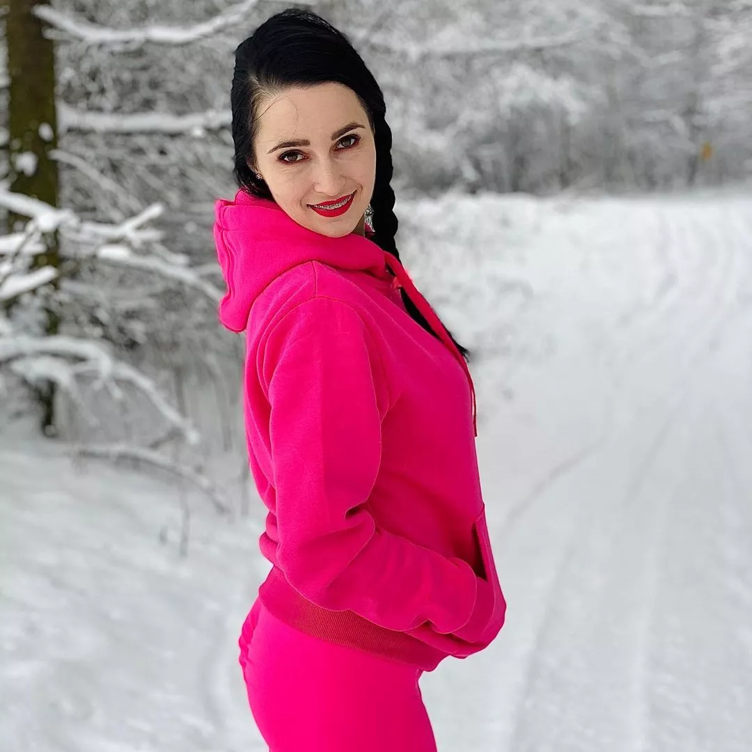 Gorąca zimowa sesja gwiazdy disco polo